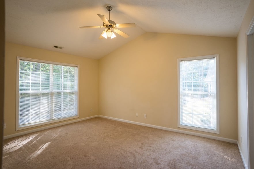 More Photos Of 3605 Sapphire Rd, Fayetteville Apartments For Sale