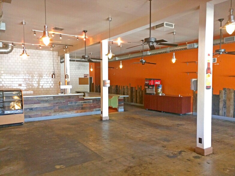 Primary Photo Of 5242 Van Nuys Blvd, Van Nuys Convenience Store For Lease