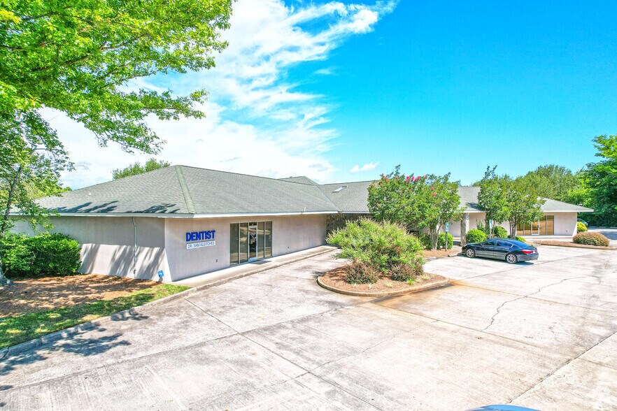 More Photos Of 9720 S Tryon St, Charlotte Medical For Sale