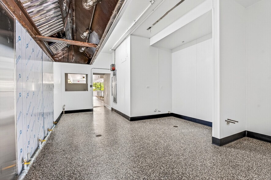 More Photos Of 1453 20th St, Vero Beach Restaurant For Lease