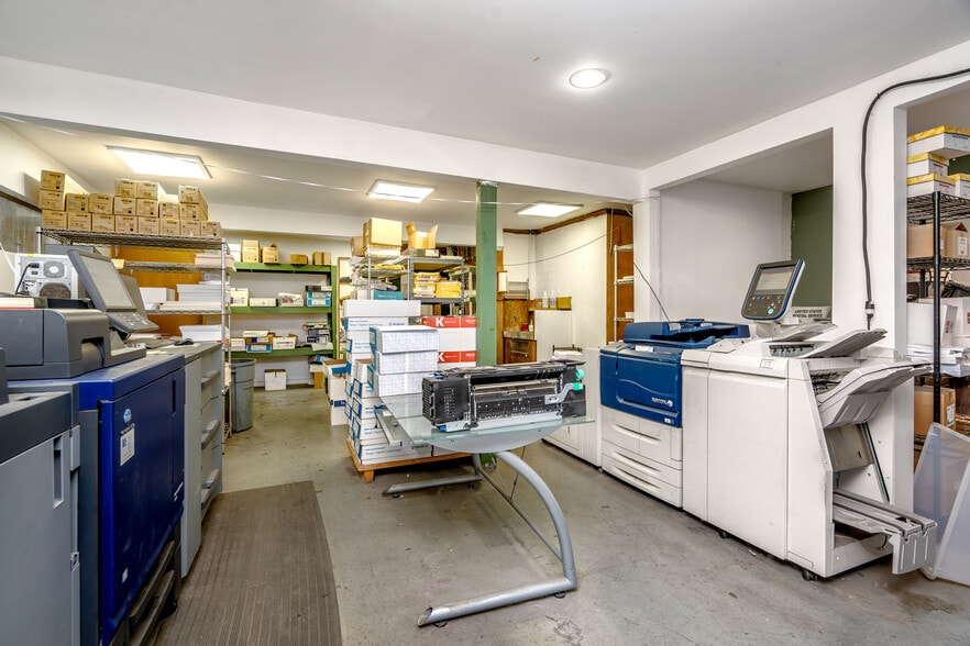 More Photos Of 16301 S Broadway, Gardena Service For Sale