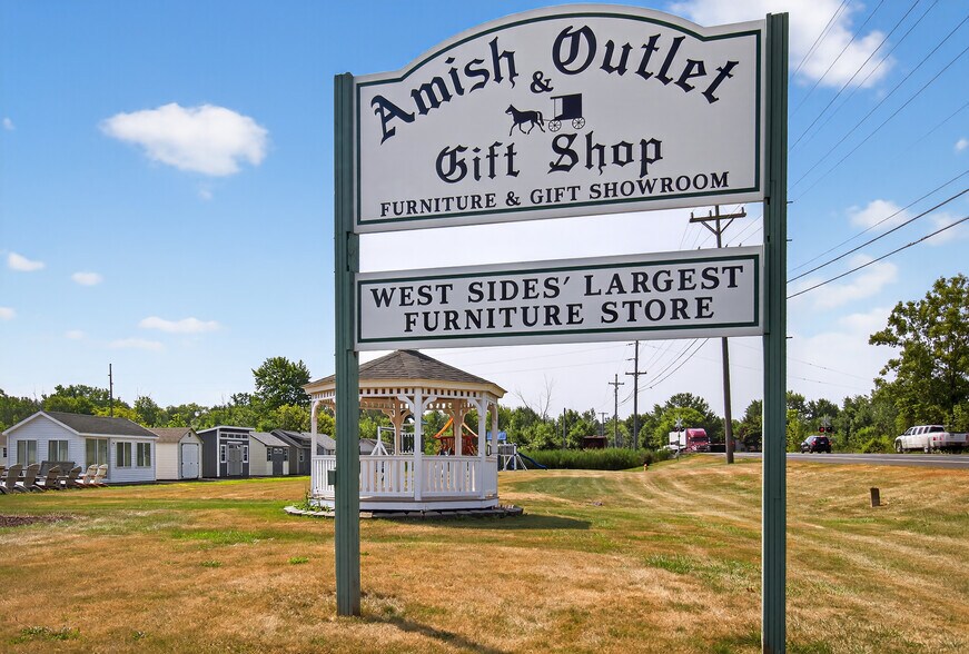 More Photos Of 3530 - 3532 Union St, North Chili Freestanding For Sale