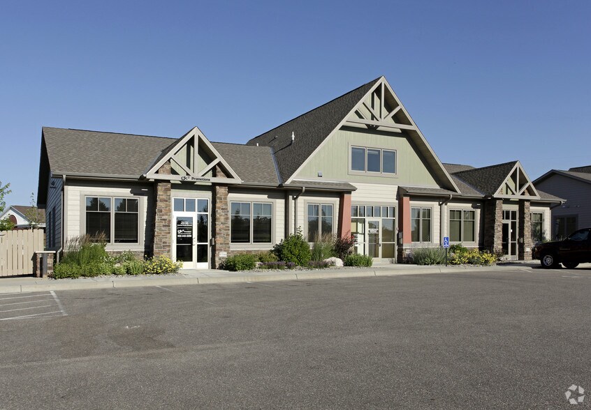 More Photos Of 9382-9386 Oak Ave, Waconia Medical For Sale