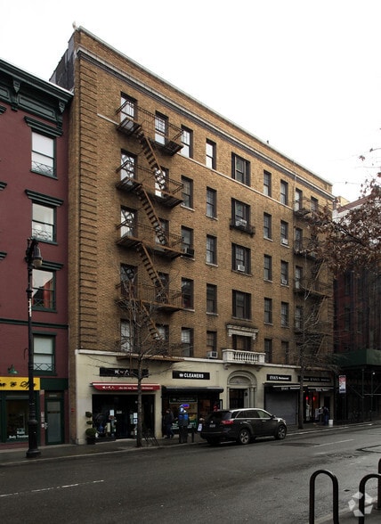 More Photos Of 15 W 8th St, New York Apartments For Lease