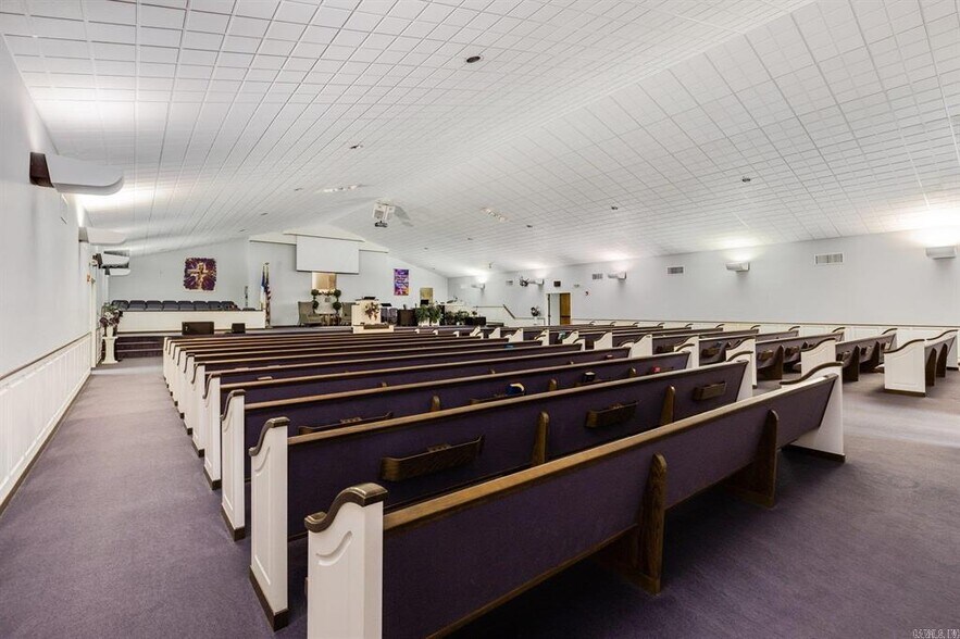 More Photos Of 20121 Interstate 30 S, Benton Religious Facility For Sale
