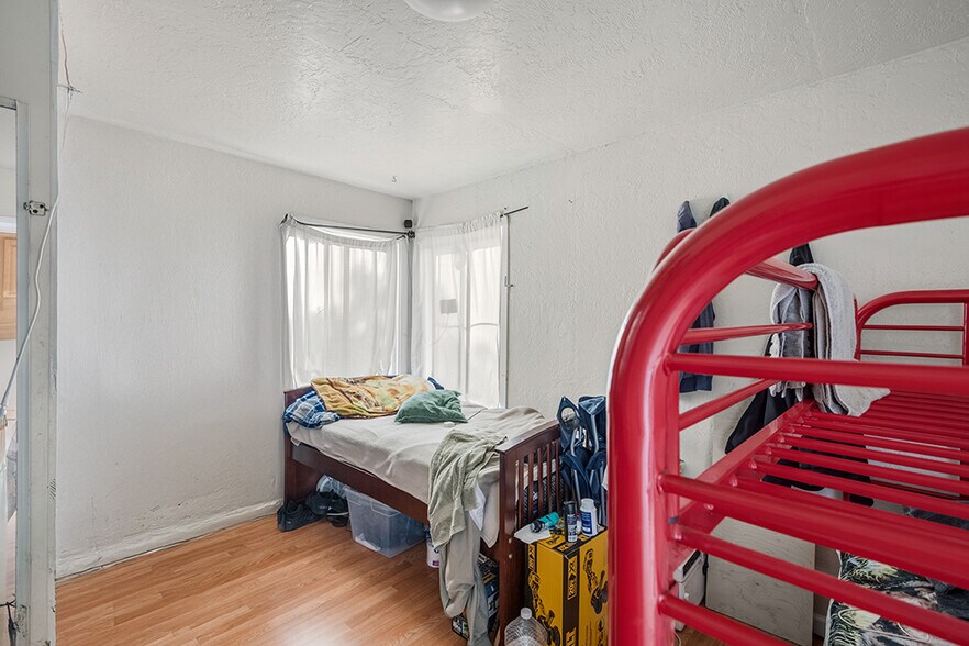 More Photos Of 736 Cedar St, Redwood City Apartments For Sale
