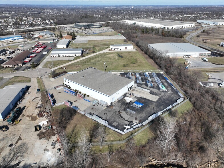 More Photos Of 2015 Stapleton Ct, Forest Park Warehouse For Sale