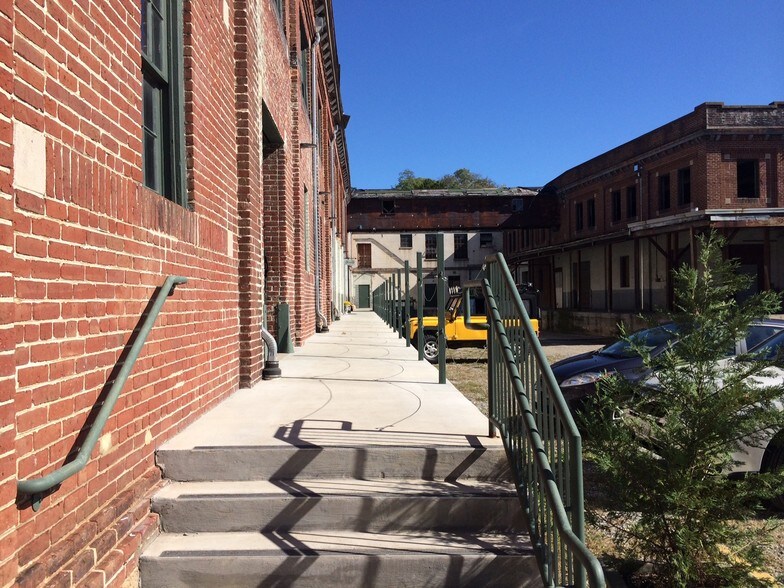 More Photos Of 315 Albemarle Ave SE, Roanoke Industrial For Sale