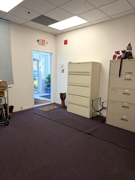 More Photos Of 306 Corporate Dr E, Langhorne Office For Sale