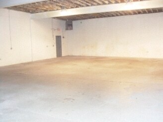 More Photos Of 3429-3441 Filbert St, Wayne Service For Lease