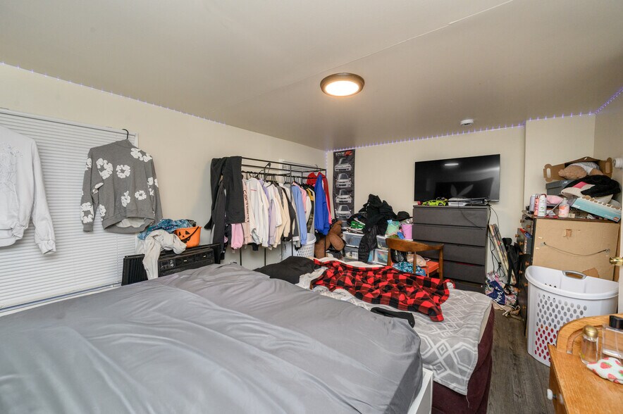 More Photos Of 122 S Rosewell Ave, South Amboy Apartments For Sale