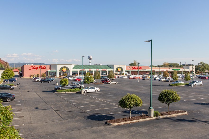 More Photos Of 22 Holt Dr, Stony Point Freestanding For Lease