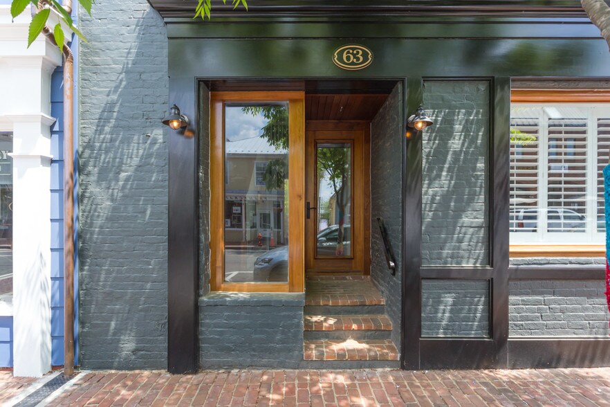 More Photos Of 63 Main St, Warrenton Office For Sale