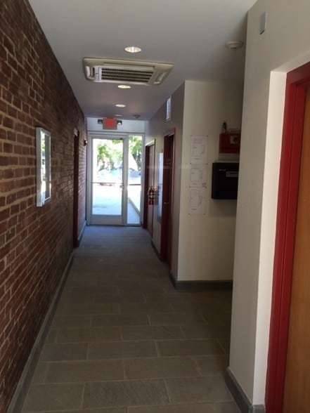 More Photos Of 301 E Main St, Remington Office For Lease