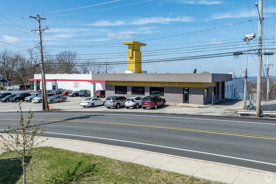 More Photos Of 12827 Frankstown Rd, Pittsburgh Auto Dealership For Lease