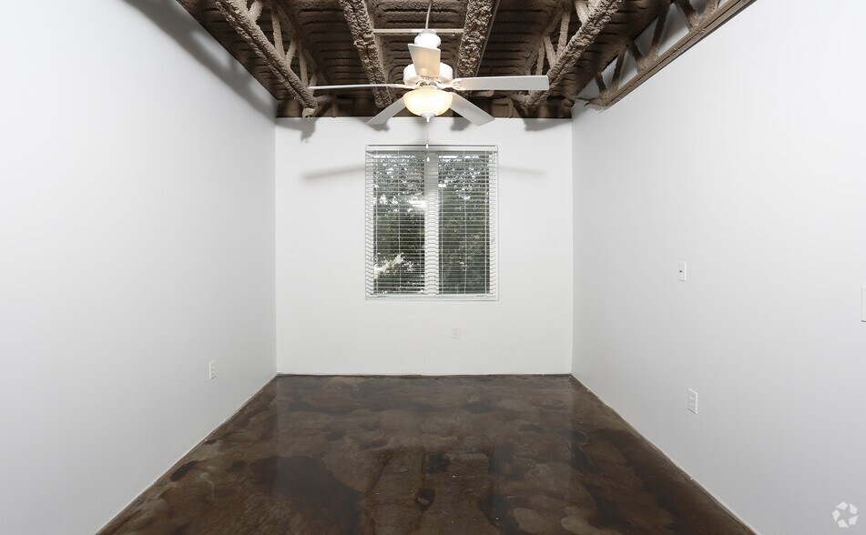 More Photos Of 433 W New England Ave, Winter Park Apartments For Lease