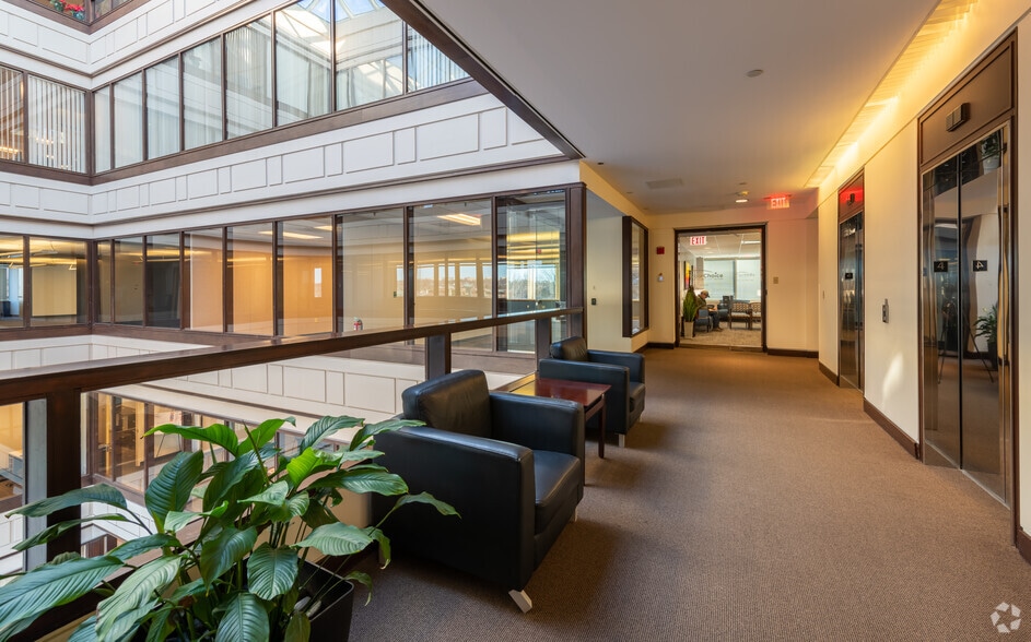 More Photos Of 400 Crown Colony Dr, Quincy Office For Lease