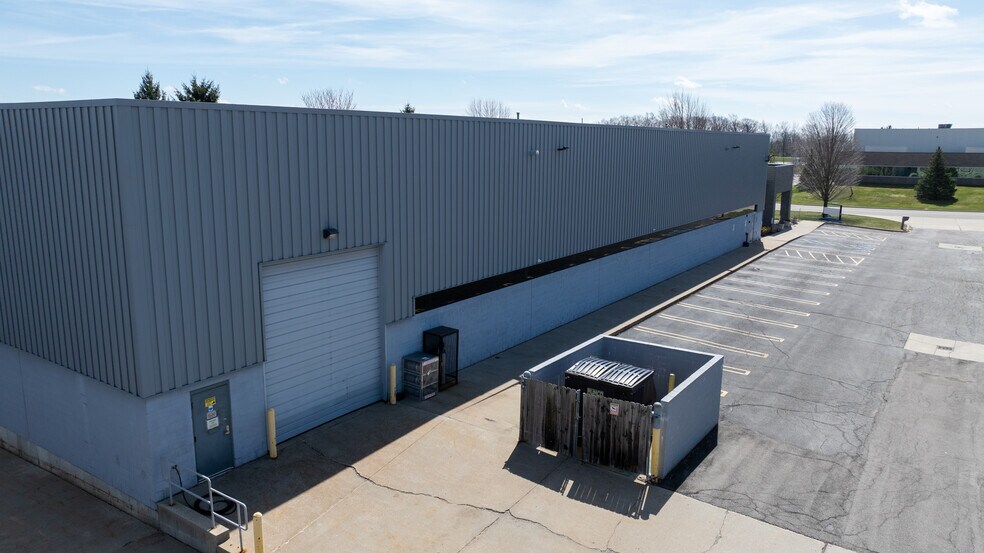 More Photos Of 4200 N Atlantic Blvd, Auburn Hills Manufacturing For Lease