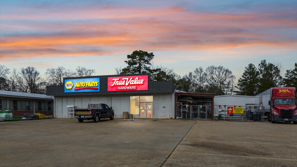 Primary Photo Of 717 Avenue G, Kentwood Freestanding For Sale