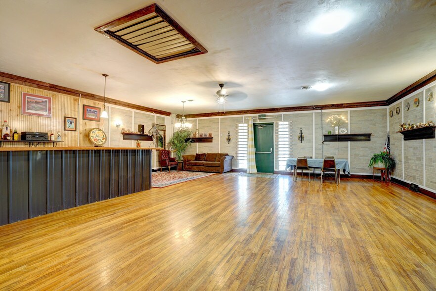 More Photos Of 315 2nd St, Morrow Lodge Meeting Hall For Sale