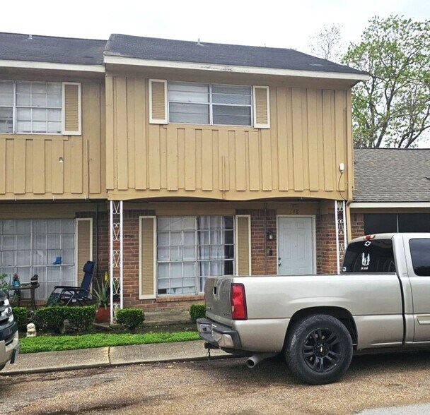 More Photos Of 3302 Burke Rd, Pasadena Apartments For Sale