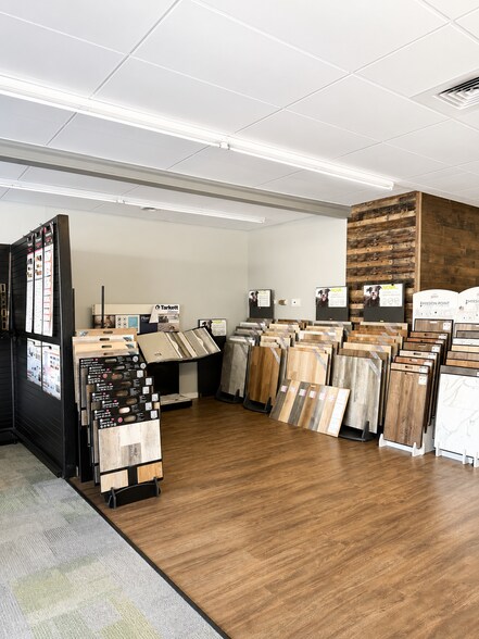 More Photos Of 301 Beech St, Connersville General Retail For Sale