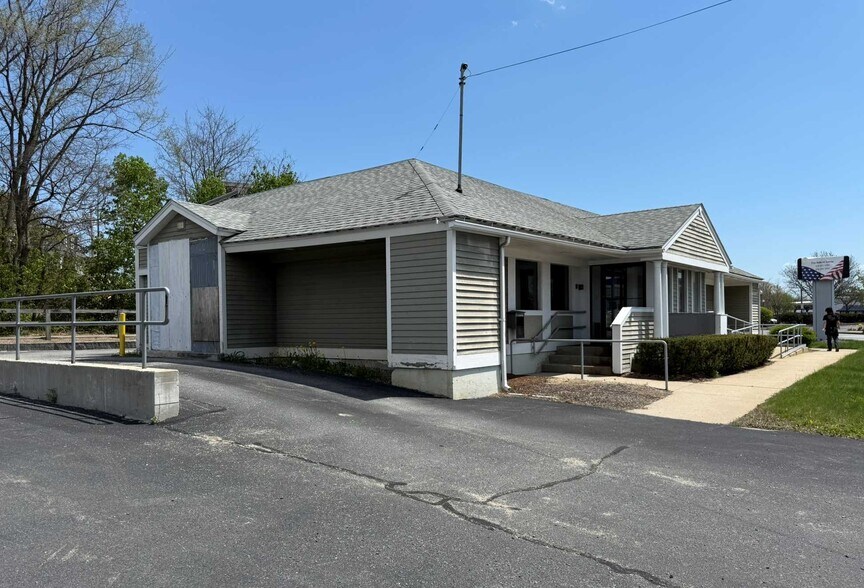 More Photos Of 1 Park St, Ayer Freestanding For Sale