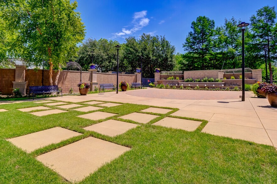 More Photos Of 251 Town Center Ln, Keller Apartments For Lease