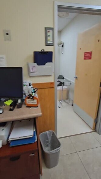 More Photos Of 6216 Brockton Ave, Riverside Office For Sale