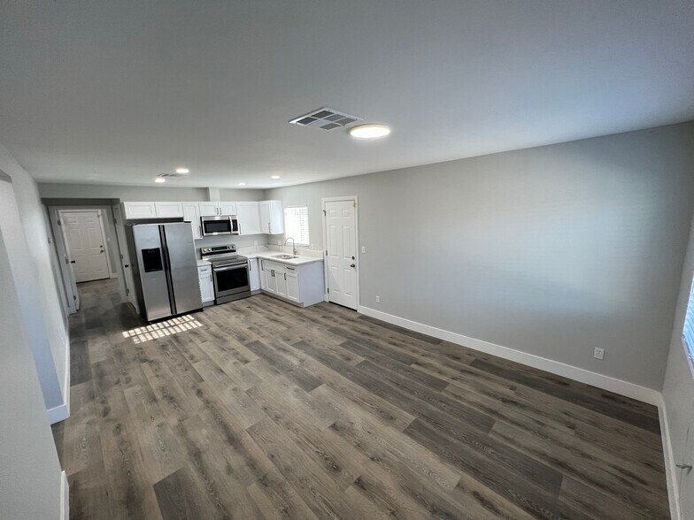 More Photos Of 3662 Park St, Las Vegas Industrial For Sale