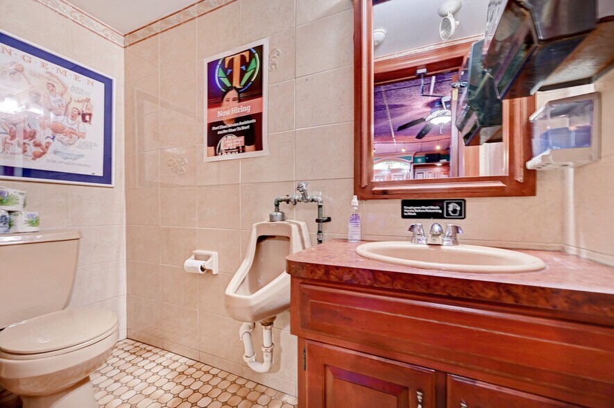 More Photos Of 291 Main St, Eynon Restaurant For Sale