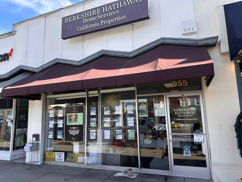 More Photos Of 953-955 Orange Ave, Coronado Storefront For Lease
