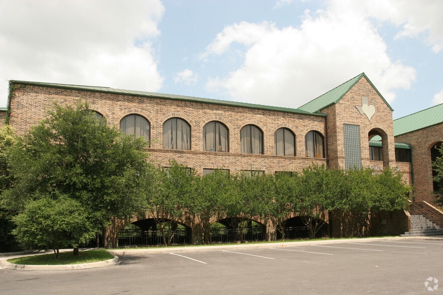More Photos Of 1933 NE Loop 410, San Antonio Unknown For Lease