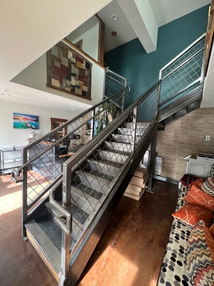 More Photos Of 11020 Trails End Ct, Truckee Flex For Lease