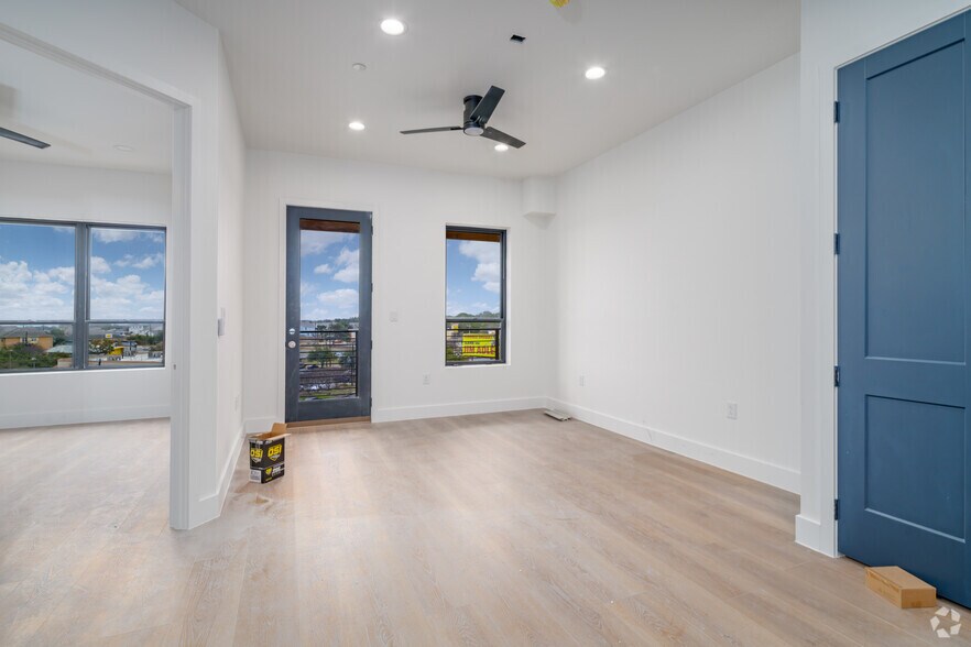 More Photos Of 10899 S Hausman Rd, San Antonio Apartments For Sale