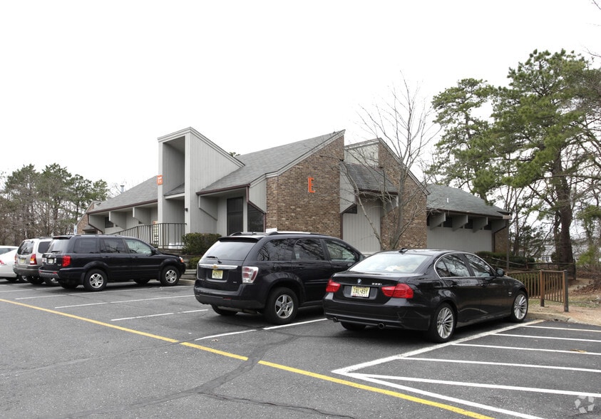 Primary Photo Of 218-224 Jack Martin Blvd, Brick Medical For Sale