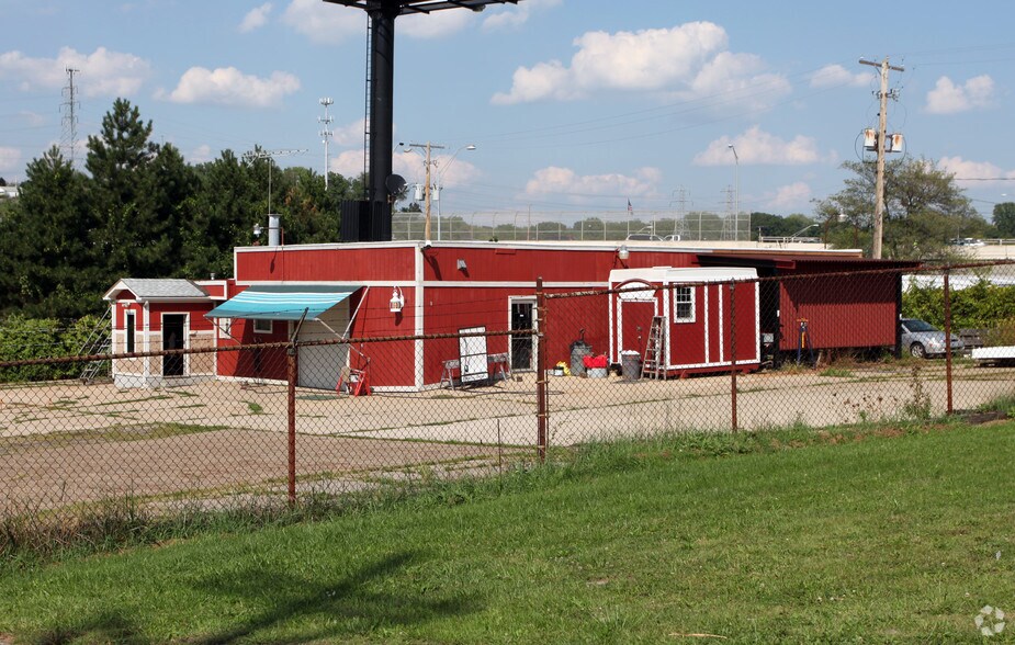 Primary Photo Of 2457 Mogadore Rd, Akron Warehouse For Sale