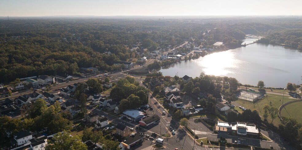 More Photos Of 225 Forsgate, Jamesburg Auto Repair For Sale