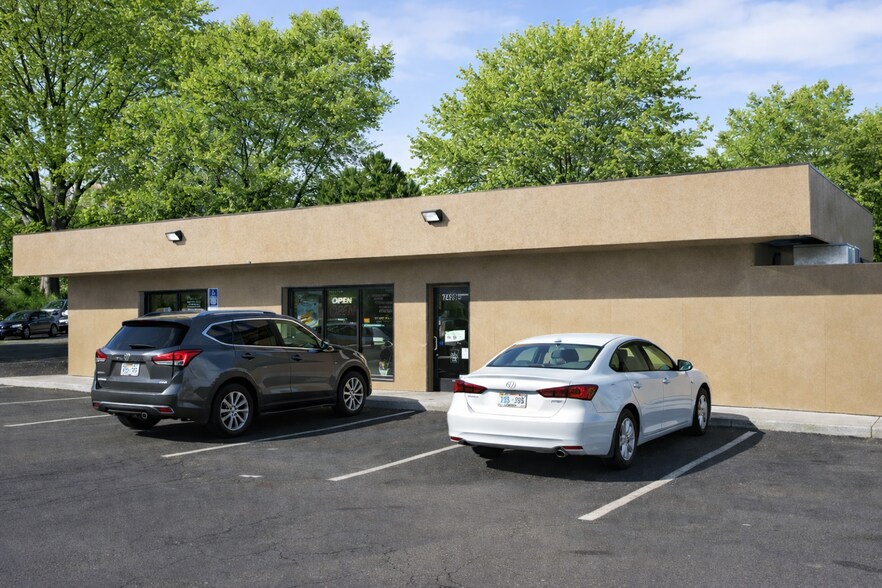 More Photos Of 7409 N Interstate Ave, Portland Fast Food For Lease