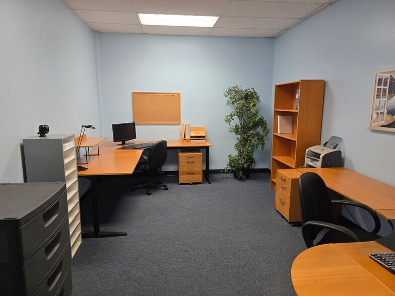 More Photos Of 15540 Rockfield Blvd, Irvine Research And Development For Lease