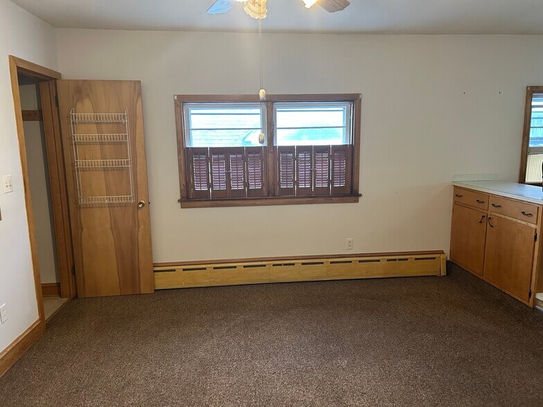 More Photos Of 229 S Robinson Ave, Pen Argyl Storefront Retail Residential For Sale