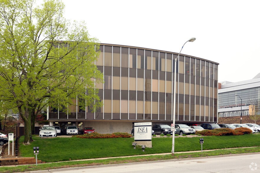 More Photos Of 777 3rd St, Des Moines Office For Sale