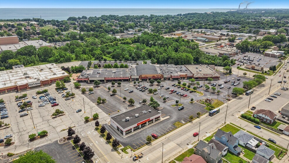 More Photos Of 2815-2929 S Chicago Ave, South Milwaukee Unknown For Lease