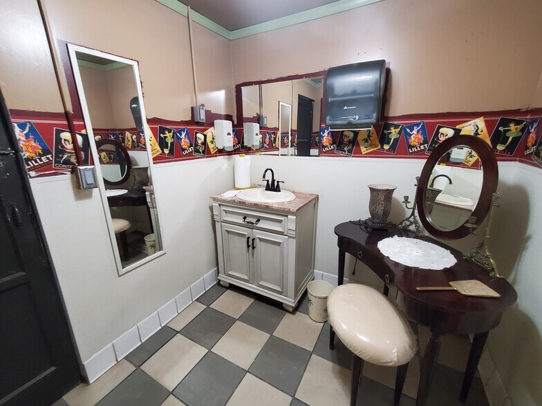 More Photos Of 19306 National Trails Hwy, Oro Grande Bar For Sale