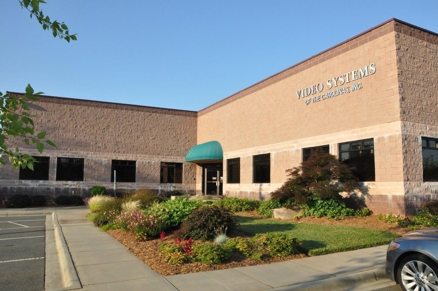 More Photos Of 5100 Old Pineville Rd, Charlotte Office For Lease