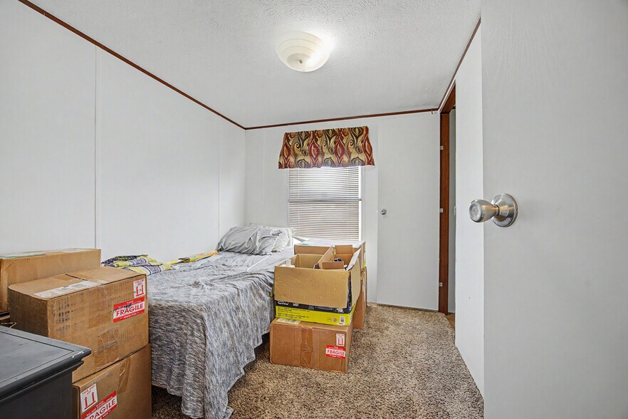More Photos Of 14165 W Cooksey Rd, Crescent Industrial For Sale