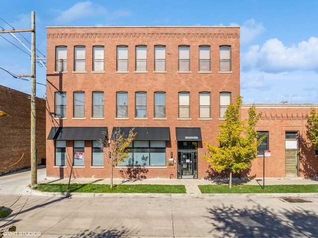 Primary Photo Of 1348 W Concord Pl, Chicago Office For Lease