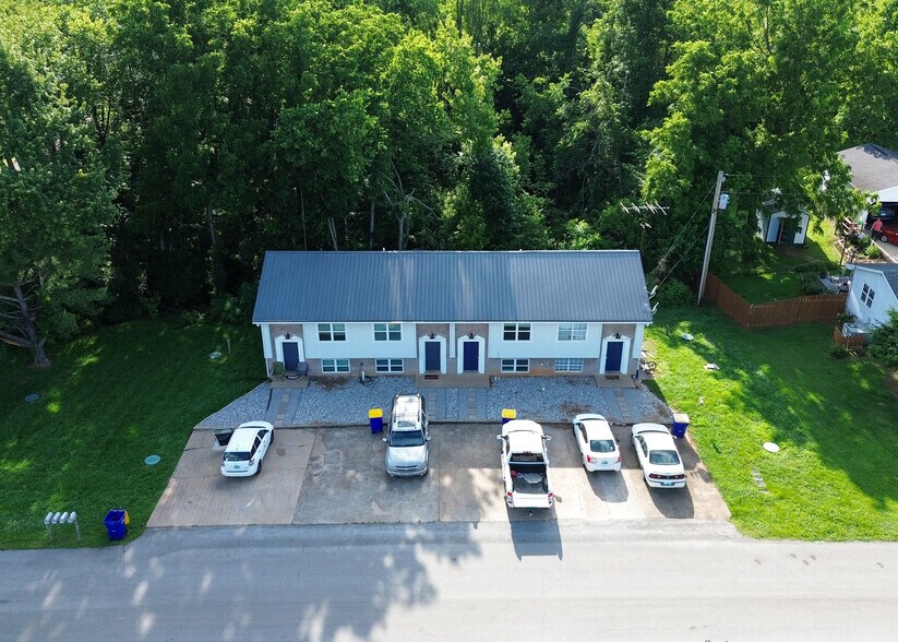 More Photos Of 105 Windy Cir, Franklin Multifamily For Sale