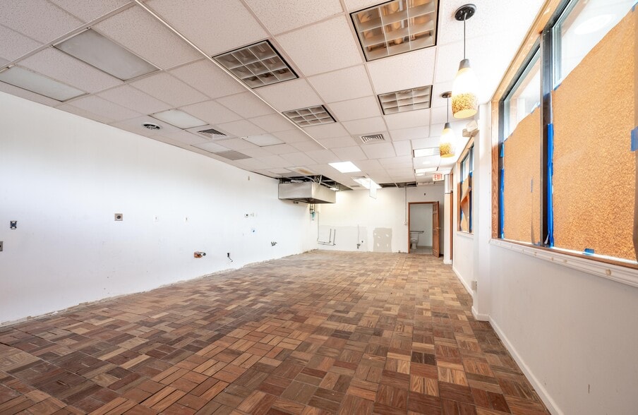 More Photos Of 132 Federal Rd, Danbury Storefront For Lease