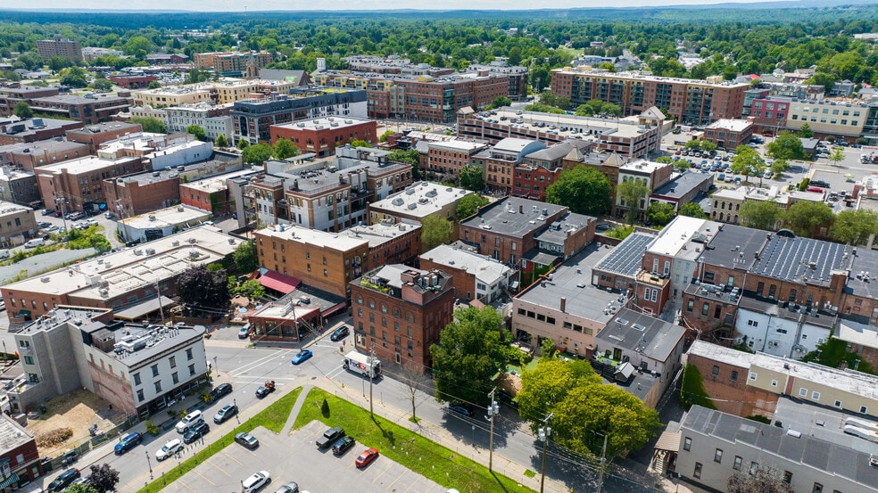 More Photos Of 19-21 Caroline St, Saratoga Springs General Retail For Sale